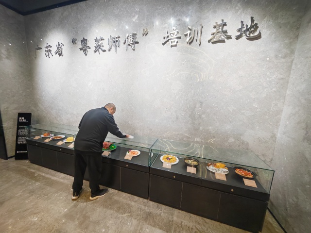 深圳鹏城技术学校定制的教学道具食品模型已完成交货