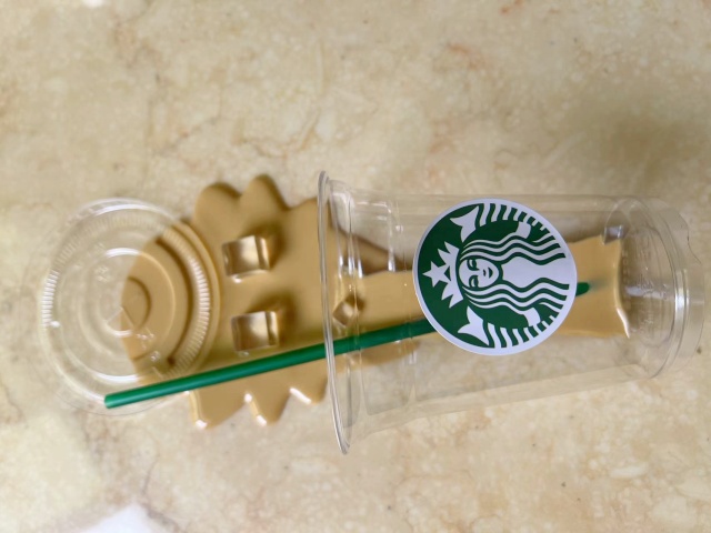 <b>星巴克打翻奶茶支架模型</b>